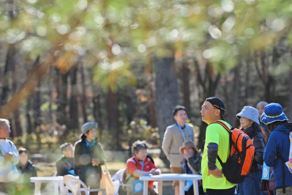ONSEN・ガストロノミーウォーキング in 那須塩原2025で参加者がテーブルを囲んでくつろぐ様子
